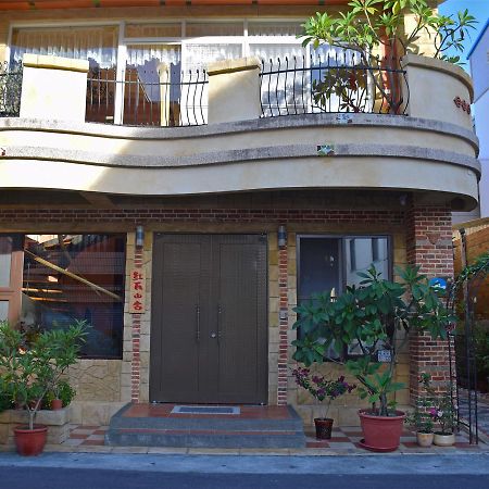 Red Roof B&B Taitung Exterior foto